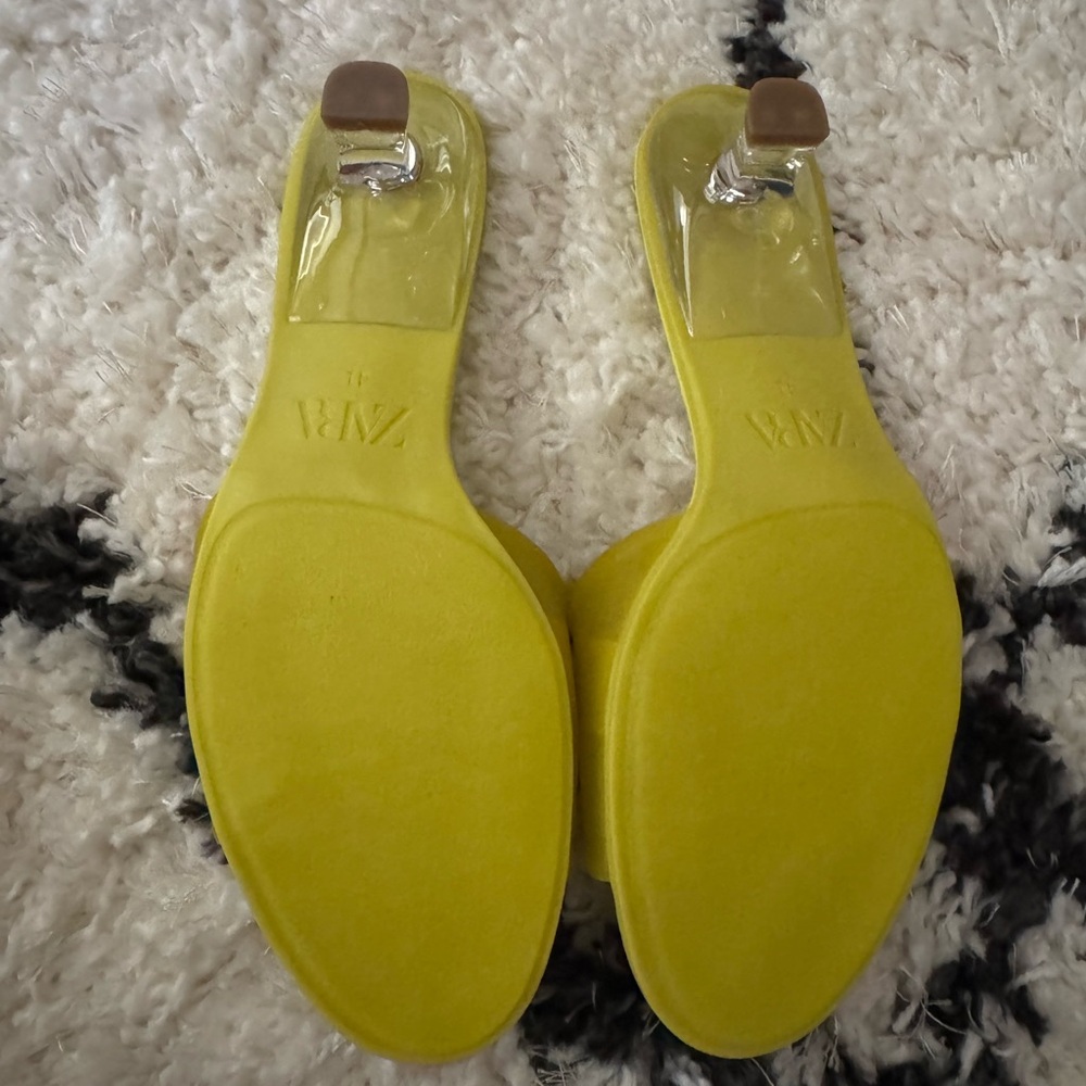 Zara Yellow Slide Sandals - Picture 2 of 3